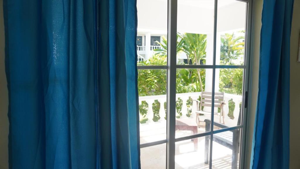 Hotel Bahia Punta Bonita Лас Терренас Экстерьер фото